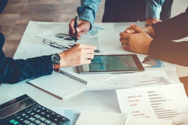 Choose the Right Software, Double Your Business Management Efficiency